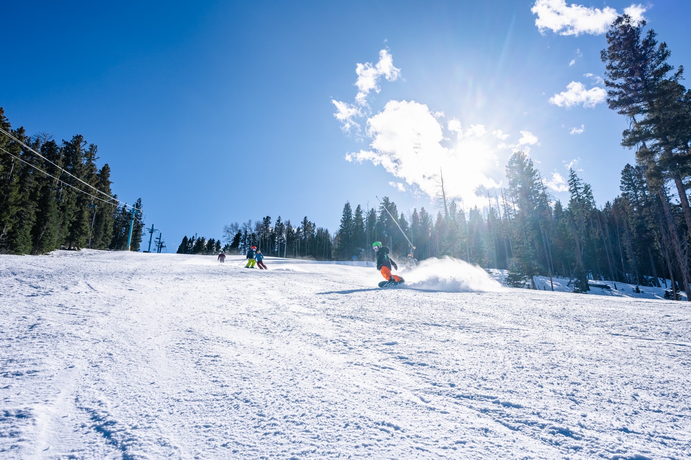 sunny skiing at Pajarito